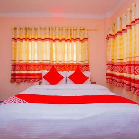 Oyo 589 Hotel Trimurti Kathmandu Bagian luar foto