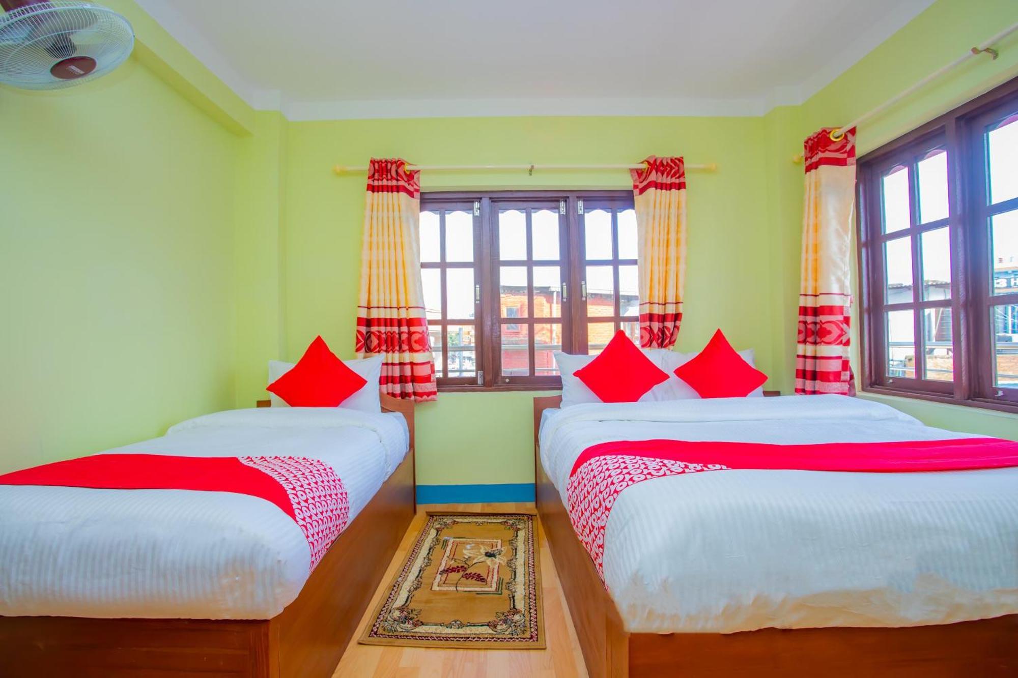 Oyo 589 Hotel Trimurti Kathmandu Bagian luar foto