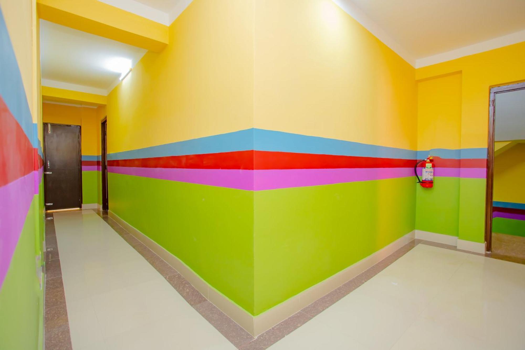 Oyo 589 Hotel Trimurti Kathmandu Bagian luar foto