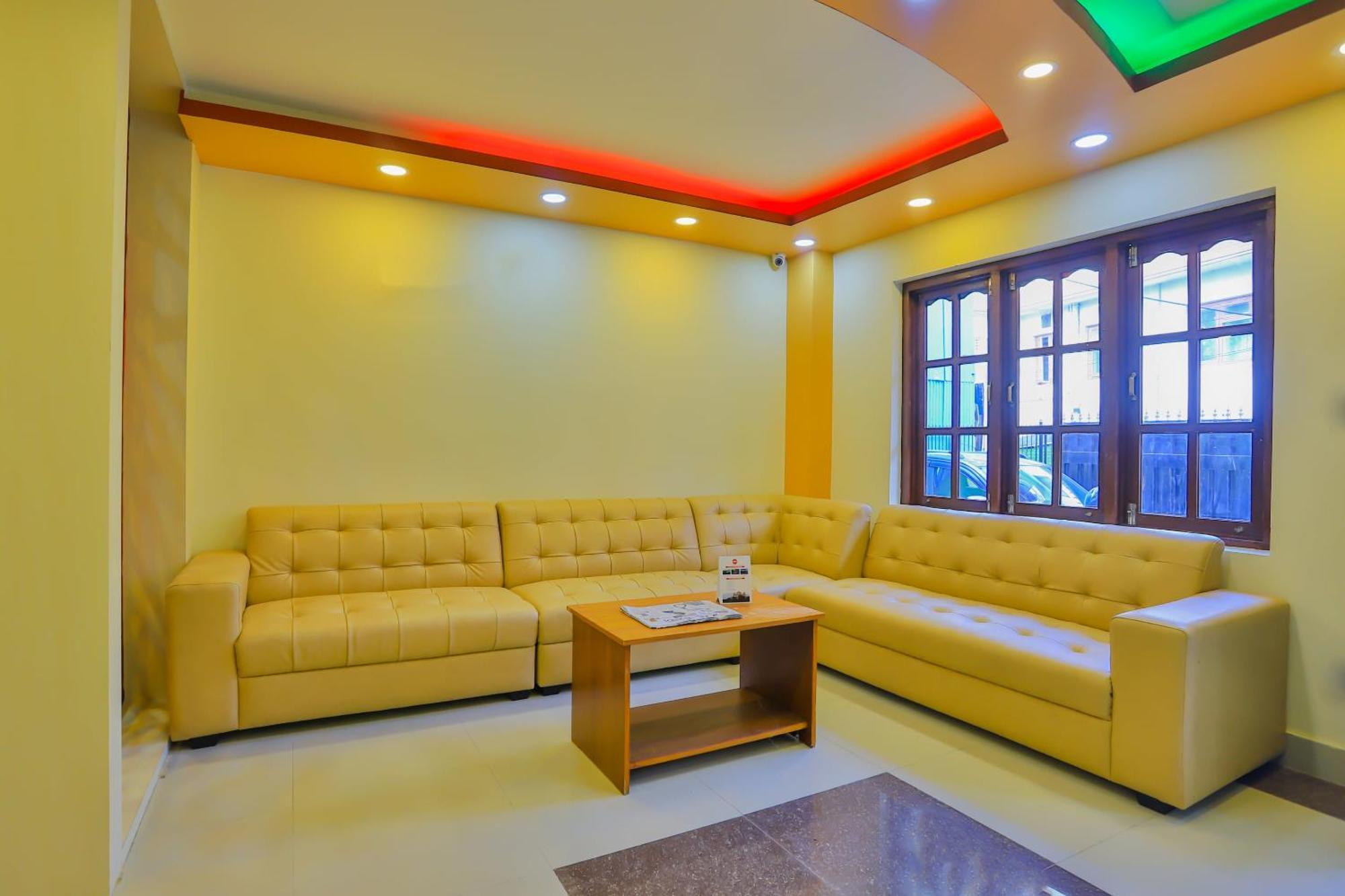 Oyo 589 Hotel Trimurti Kathmandu Bagian luar foto