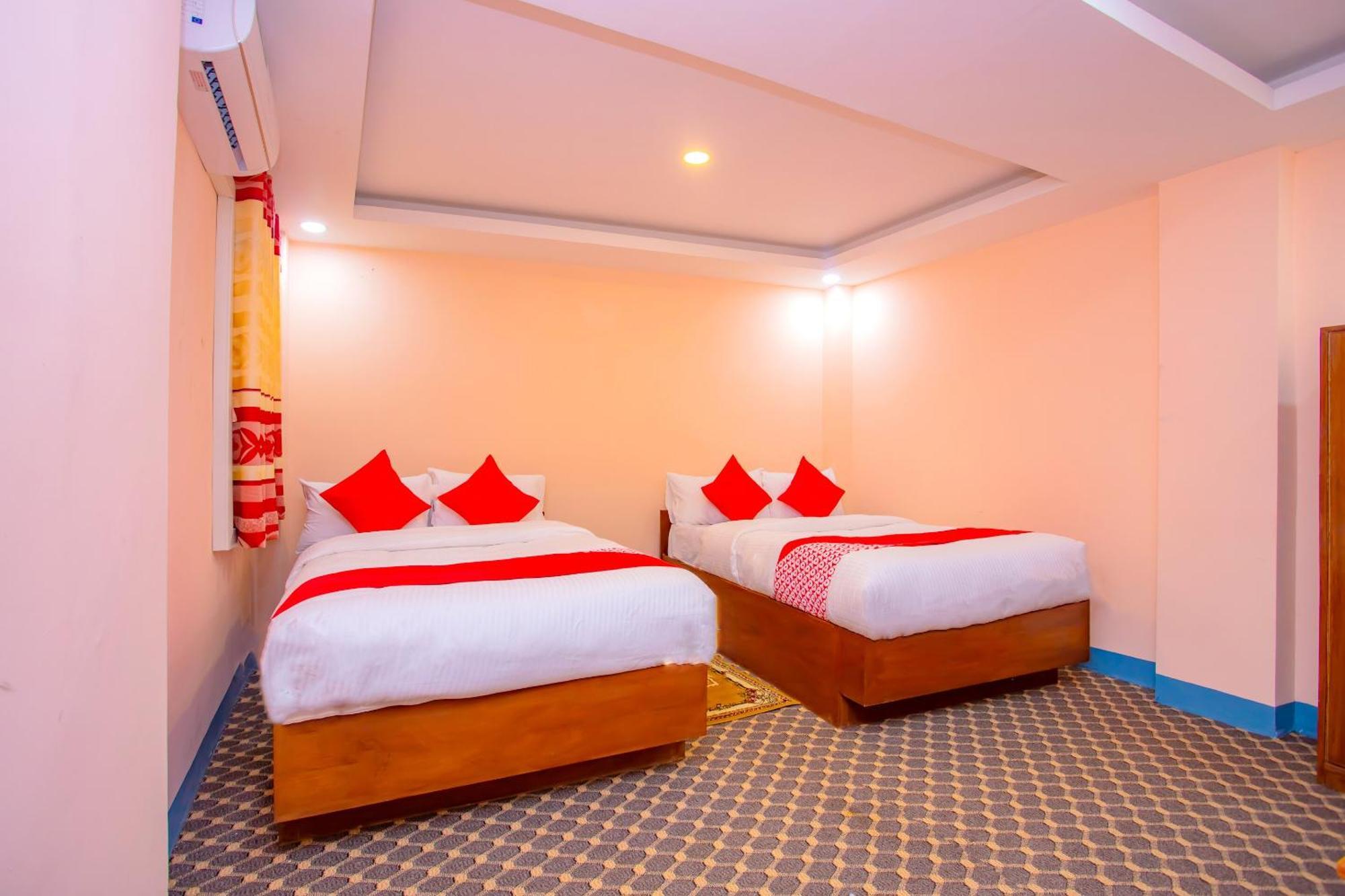 Oyo 589 Hotel Trimurti Kathmandu Bagian luar foto