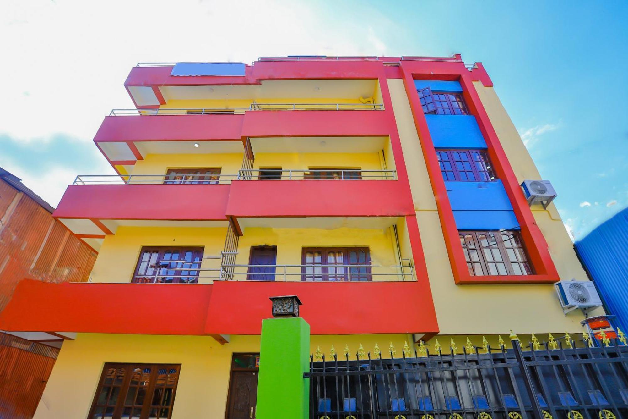 Oyo 589 Hotel Trimurti Kathmandu Bagian luar foto