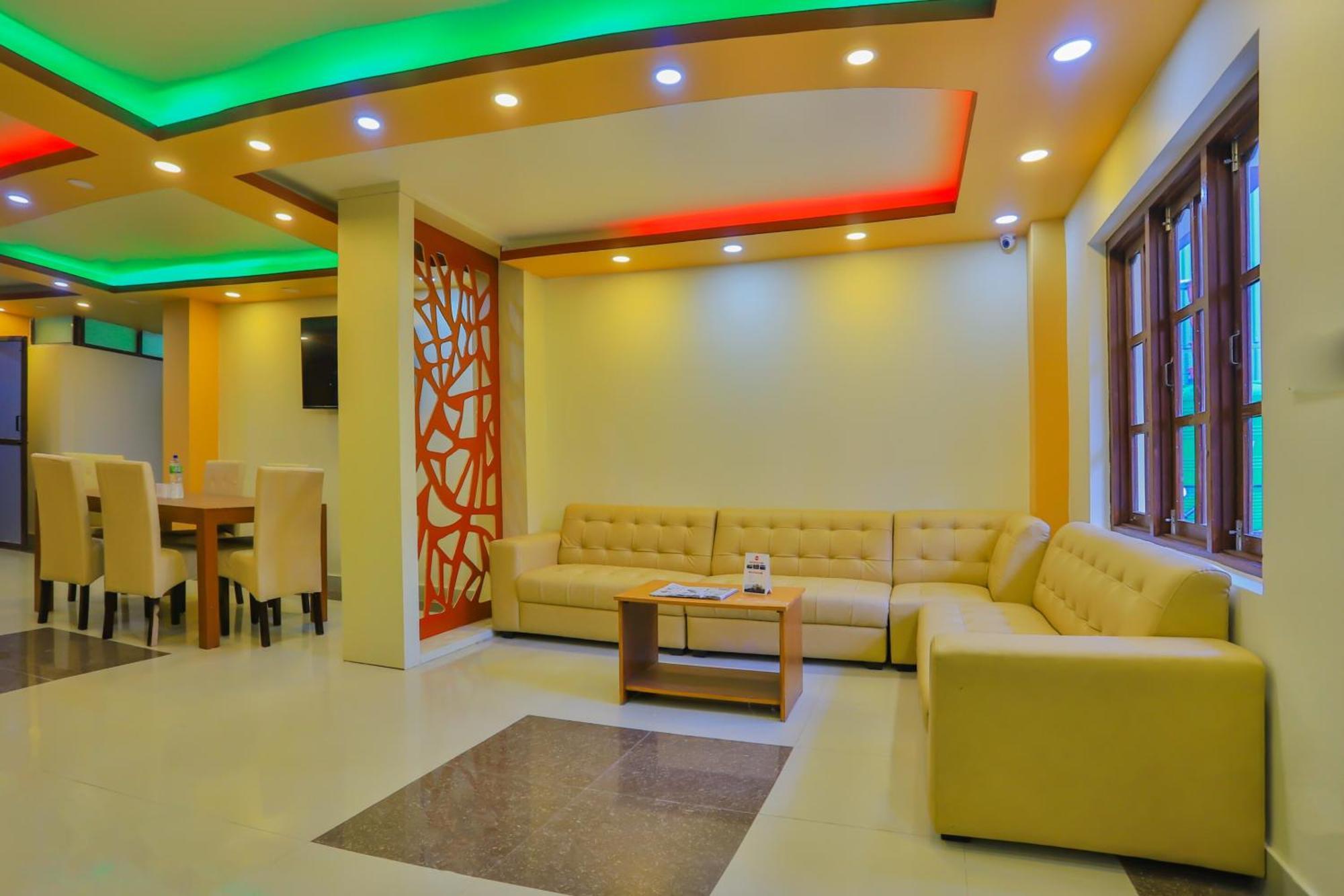 Oyo 589 Hotel Trimurti Kathmandu Bagian luar foto