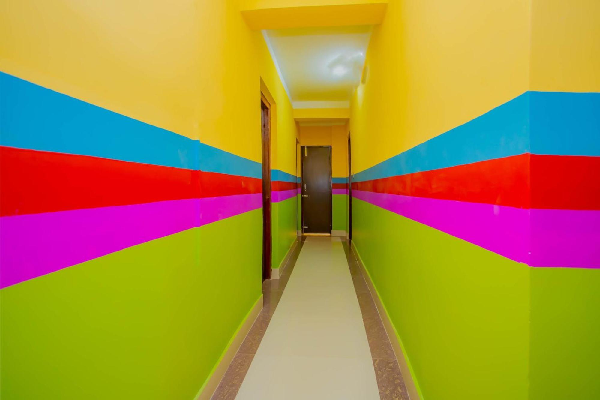 Oyo 589 Hotel Trimurti Kathmandu Bagian luar foto