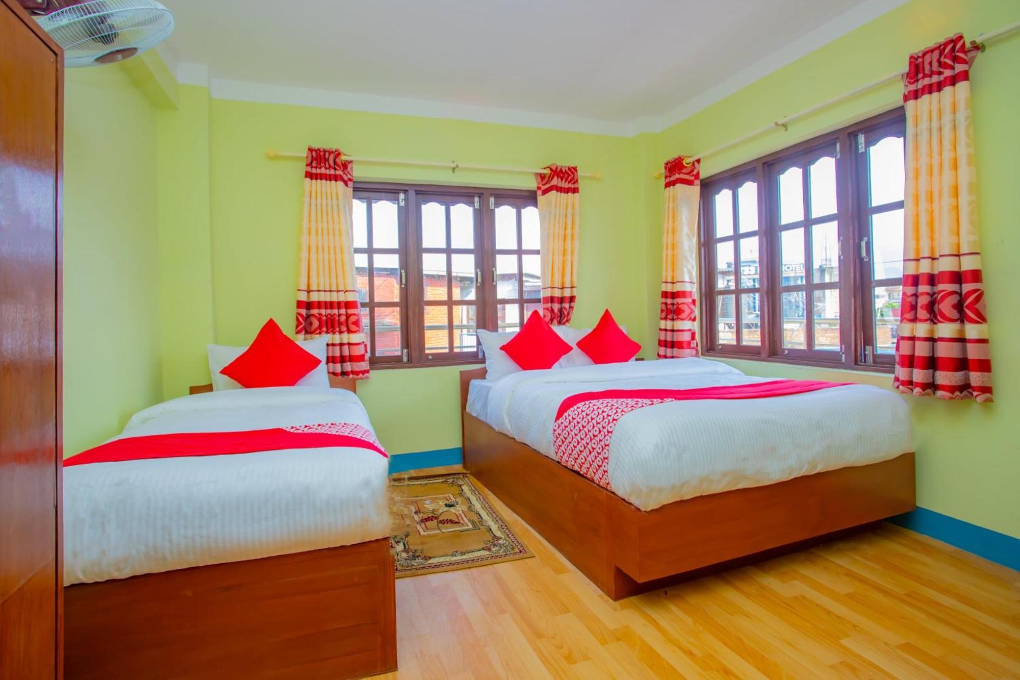 Oyo 589 Hotel Trimurti Kathmandu Bagian luar foto